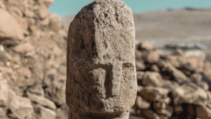 Discovery of a 12,000-Year-Old Human-Faced Standing Stone in Karahantepe