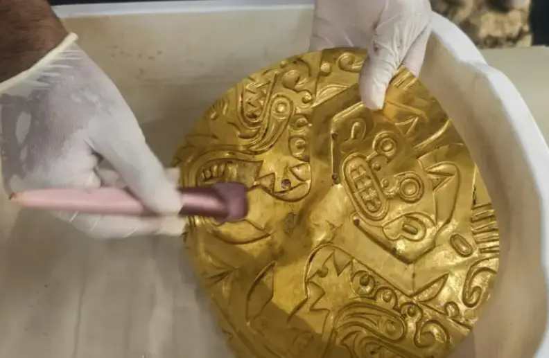 Gold-Filled Ancient Tomb Found in Panama With Bat and Crocodile Symbols