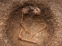 Seated Skeletons Discovery Stuns Archaeologists in France